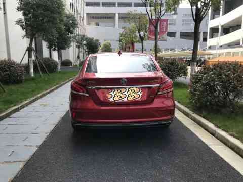  外观■动力够用还省油？名爵6新能源车主用车后带你大揭秘