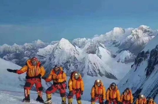 珠穆朗玛峰永久封禁,游客只能远远瞭望,除非再交30万登山费