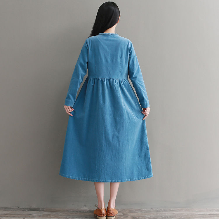 女人再漂亮，出门也别穿紧身裤!瞧这么穿，一个比一个美嫩