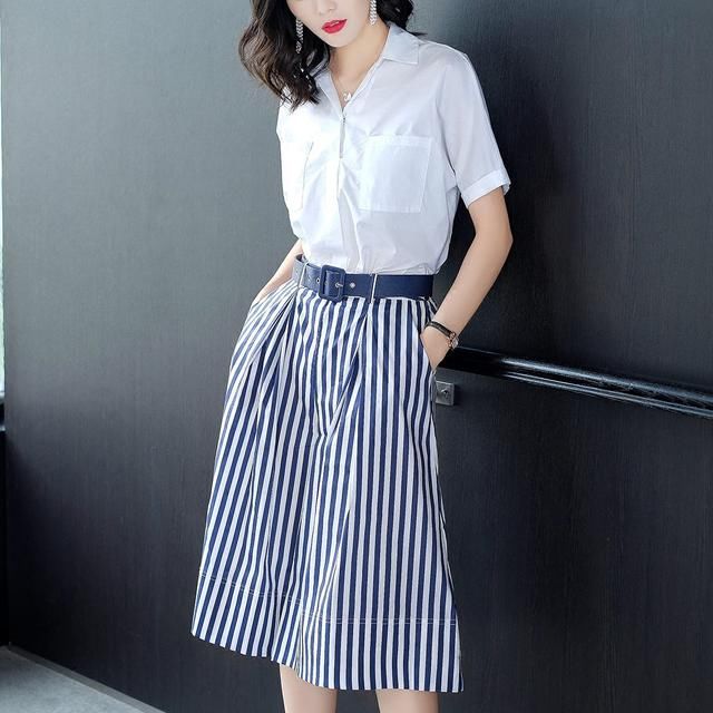 怕热的看过来，今年流行这样的小衫，洋气好看又清爽，忒美了