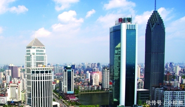 长江经济带上三座超大城市,其中一座已升级为世界一线城市!