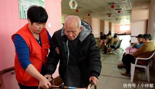 明年起，农民不用补交养老金，每月也能拿近千元养老补贴了！