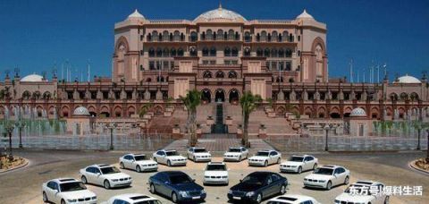 世界上唯一的八星级酒店，40吨的黄金用于装饰，豪车当做出租车