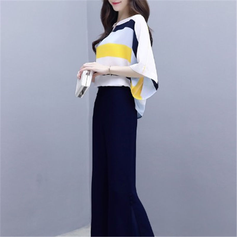 周末走亲戚，穿上新买的时髦套装，都夸我年轻漂亮，越来越会打扮