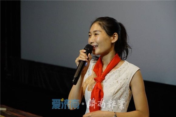  文职人员：爱济南独家专访｜国庆阅兵文职人员方队领队王华岩妻