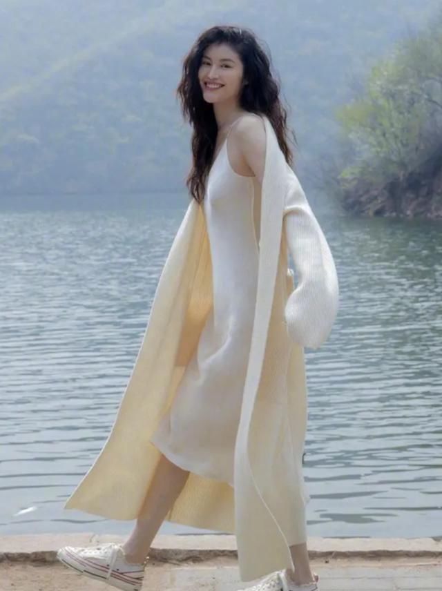 「时尚单品」今年火了这2种单品,可它们的穿法你知道吗?教程这不是来了吗