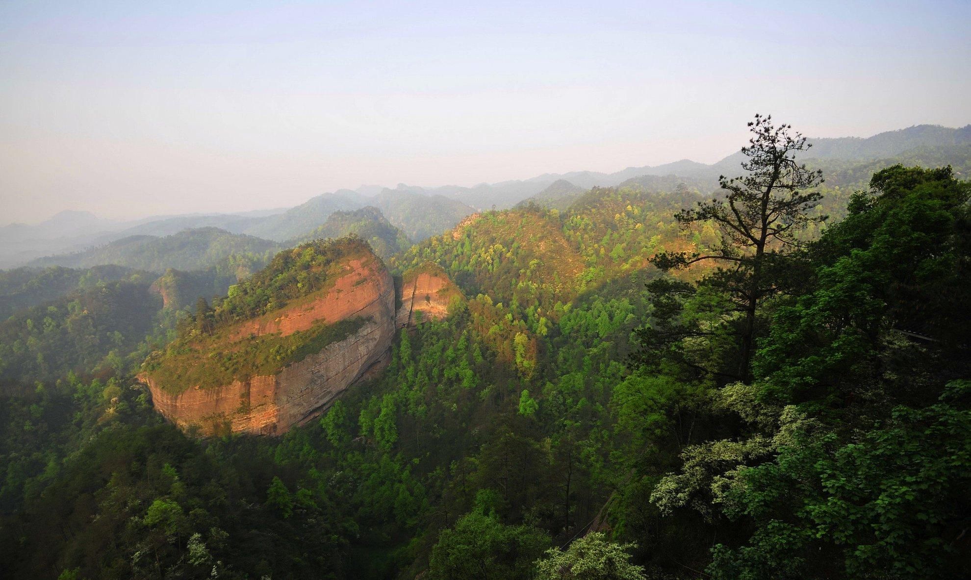 安徽被遗忘的山，地跨3县，与天柱山遥相对峙，是国家地质公园