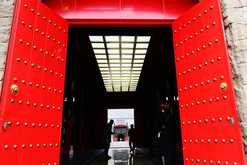 一个藏酒的洞，咋就成了收费的景区？