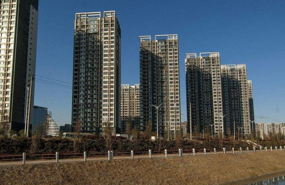 为何农村实行一户一宅，而城市买房能“一户多宅”，你知道缘由吗