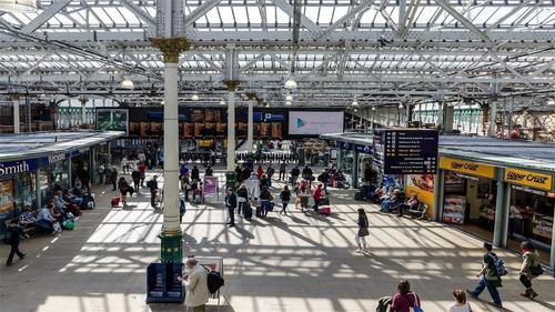 中国建世界最大火车站，力压美国，相当于30个天安门广场