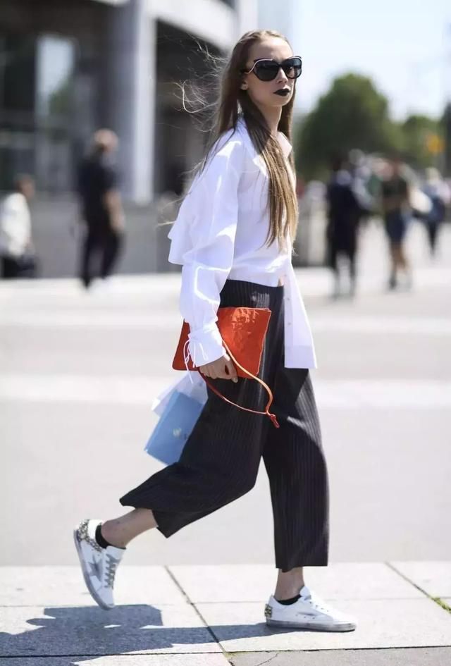 可甜可盐!唐嫣周冬雨刘诗诗的这件衣服，我穿一个夏天都不腻啊!