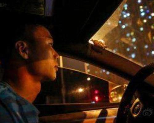  「光鲜亮丽」490万人送外卖，两千万人跑滴滴，年轻人的未来到底