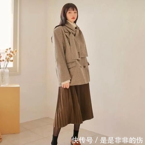 「把女生们」上班到底穿什么?这几款单品配裙子后,女老板见了都要照着穿