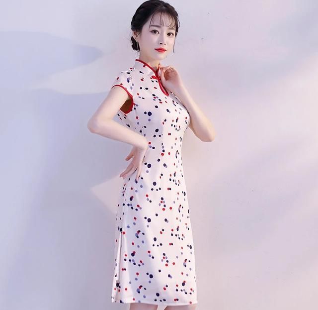 360度无死角，怎么看都完美，时尚小樱桃旗袍！