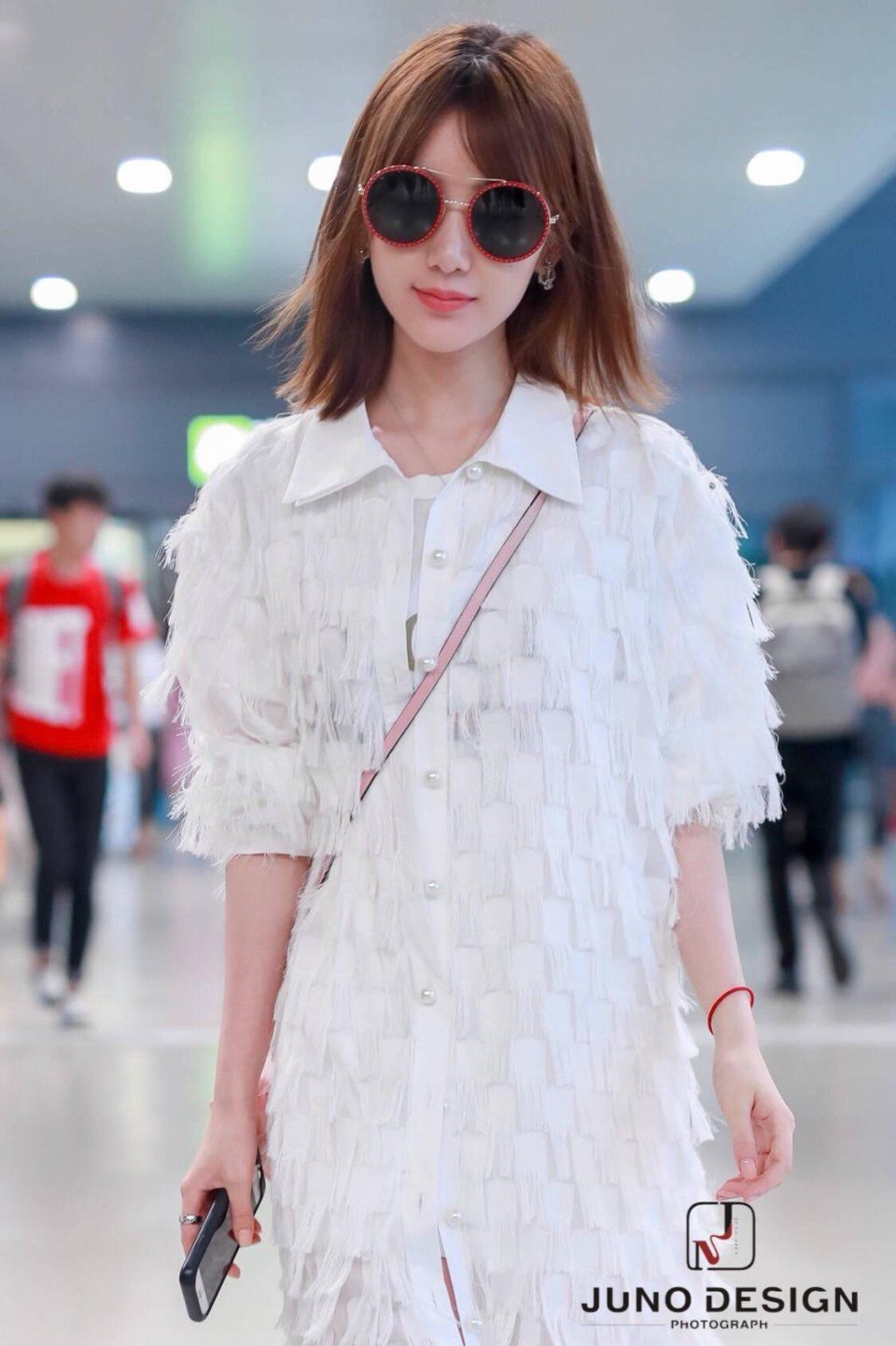 毛晓彤一身衣服竟然要8万块,终于知道为何她爸开口就敢要五千万