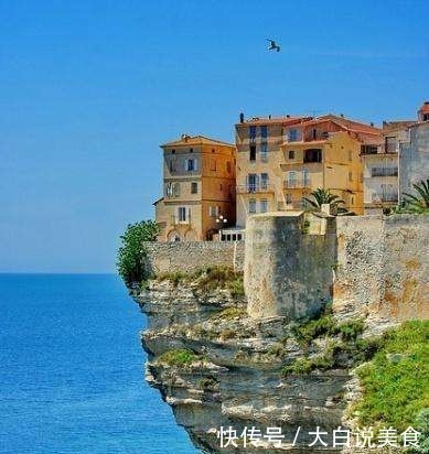 设计师毕生心血之作，却没人敢居住，只因建在悬崖之上！