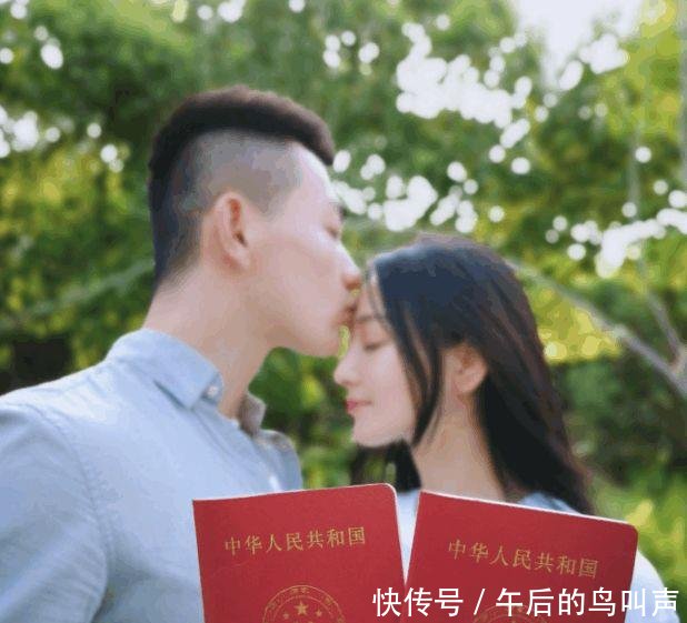 为什么说张馨予嫁给何捷需要勇气？律师发文揭真相，网友评论炸了