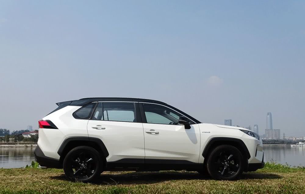  「全新一代」试驾一汽丰田全新 RAV4 荣放