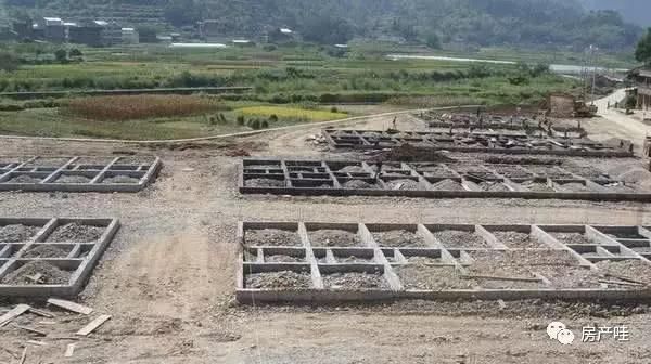 以前在农村有宅基地，如今是城市户口，还可以建房吗？