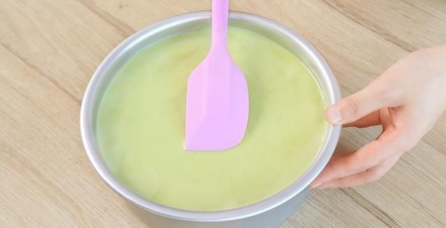  「碗里」超文艺的草莓三明治，3颗草莓半个柠檬，蒸一蒸就搞定