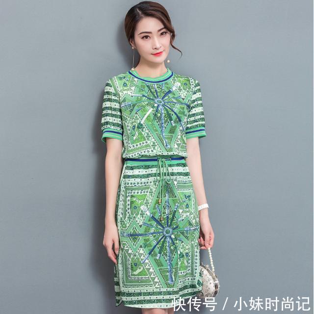『优雅』民族风,中长款,气质的印花,穿出东方女性美
