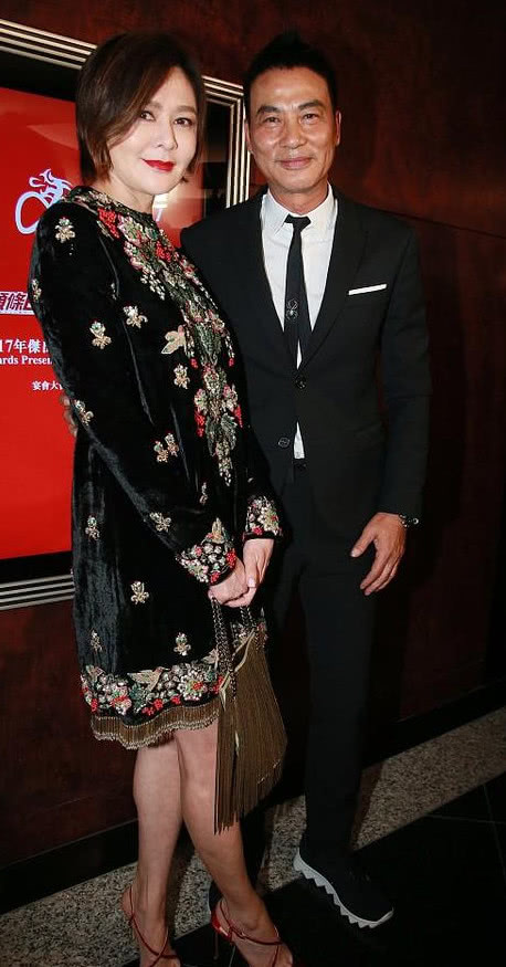 只晓得关之琳美的惊艳，却不知道她腿更惊艳！“漫画腿”也不过如