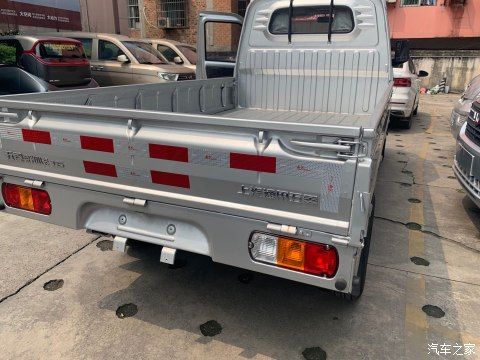  追求：操控不错？五菱荣光小卡车主追求操控选它不后悔