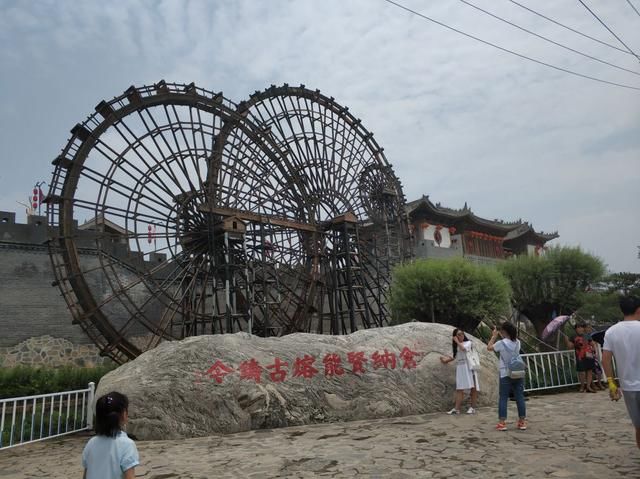 中国最吃力不讨好的景区，常年堵车，小吃特贵，你去玩过吗？