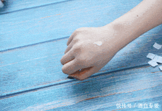 『皮肤的保湿』一黑毁所有,皮肤不够白的女人多穿这“4种”颜色,让你轻松变美