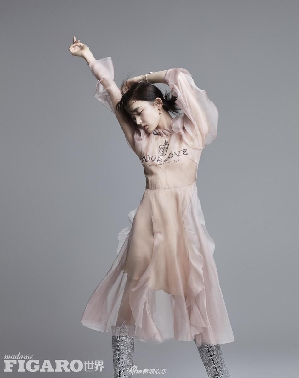 组图：娜扎透视装秀窈窕身材 清淡素雅仙气足