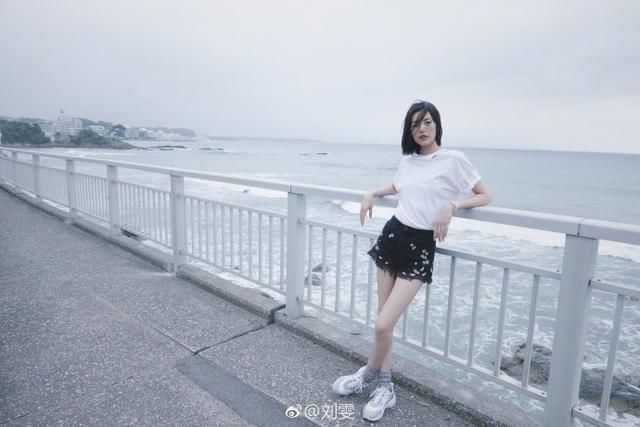 看了刘雯的旅行照，再看迪丽热巴，网友:这就是少女和仙女的差距