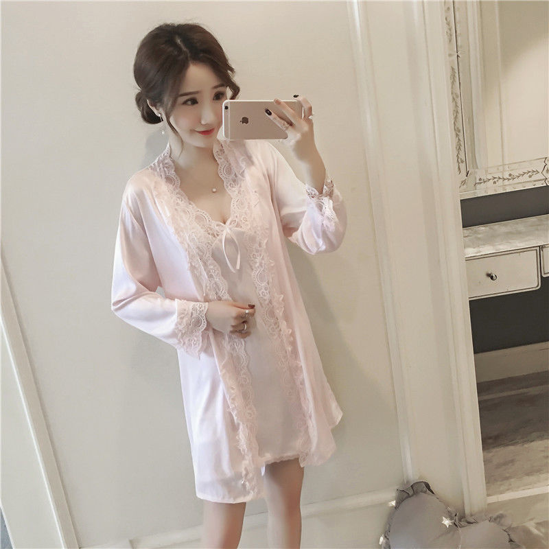 三伏天老婆洗完澡都这样穿?巨时髦，前凸后翘，罩罩都省的穿