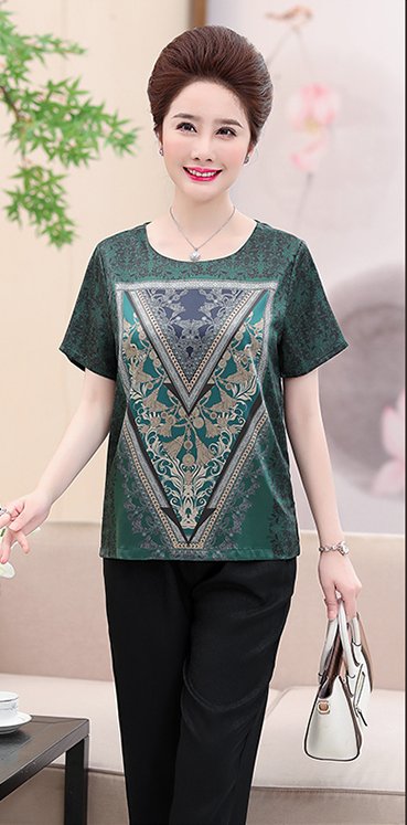 谁说妈妈装太土?下面几款衣服最适合40-50的女人，很好看