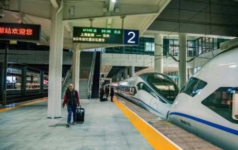  [中国]坐惯新干线日本女孩，进中国高铁站后觉得不对劲：确定是