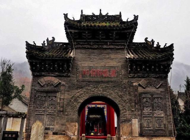 陕西不知名的小县城，连5万人都没有，可半年旅游收入就6亿多