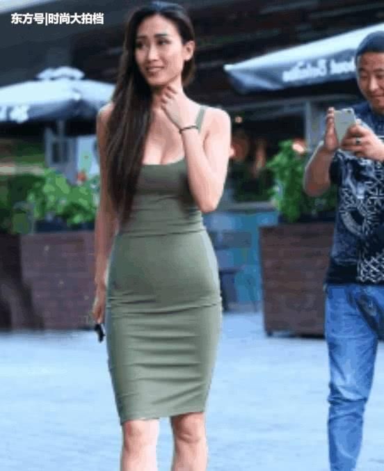 街拍：图3姿势妖艳，图5背带脱落，图8露背小姐姐娶到就是幸福