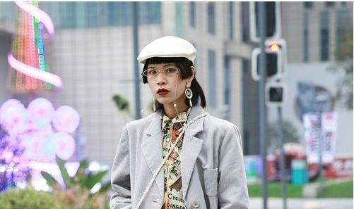  适合@脸大适合剪什么样的刘海? 女生时髦前卫刘海短发献给脸大的你