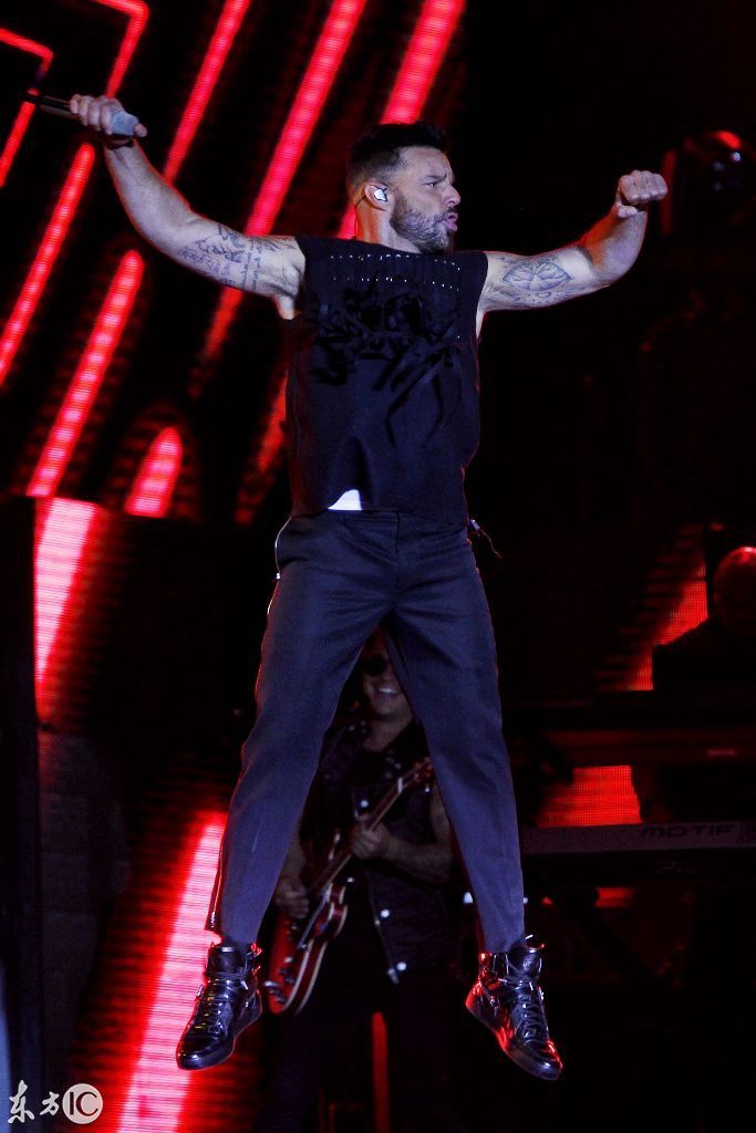 拉丁歌曲天王瑞奇马丁虽然爱的是男人,但他的