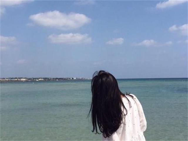 姑娘们长点心吧，你不化妆的脸，真的不是男生眼中的自然美