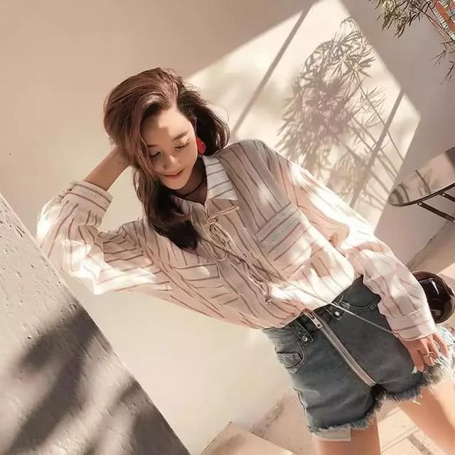 今年最热的14款衬衫,时尚潮人的必备穿搭单品!大爱第五件