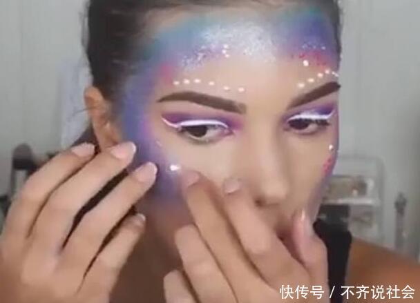 美女用网袜化妆，当我看到成品后，完全被惊讶到了，太美了