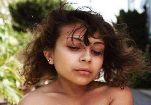 1米高女子却成杂志模特, 她独特举动狂吸上万粉丝成时尚宠儿