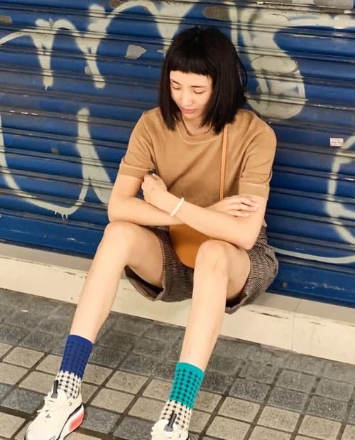 「设计」谁说只有人才涂腮红，王紫璇也给鞋侧涂腮红？红通通萌翻全场