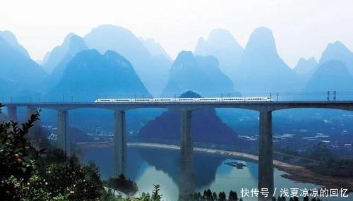  「座位号」高铁的座位号为ABCDF，为什么要跳过E呢