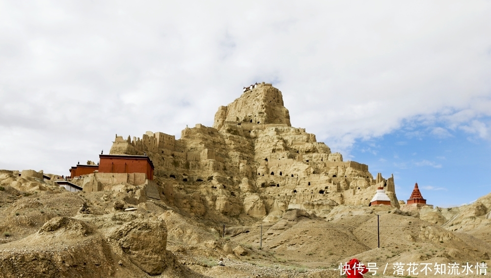 阿里的古格王朝，300年前一夜神秘消失，为什么史书里没有记载