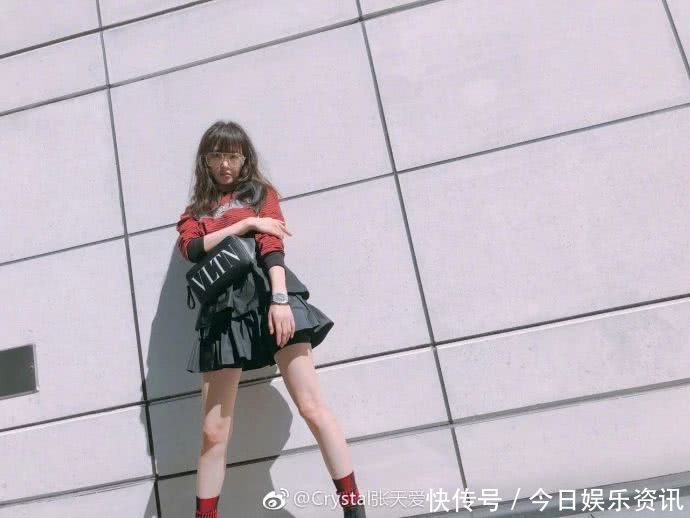 张天爱清早晒倒立照!网爆从126斤减到90斤,网友:被你美醒