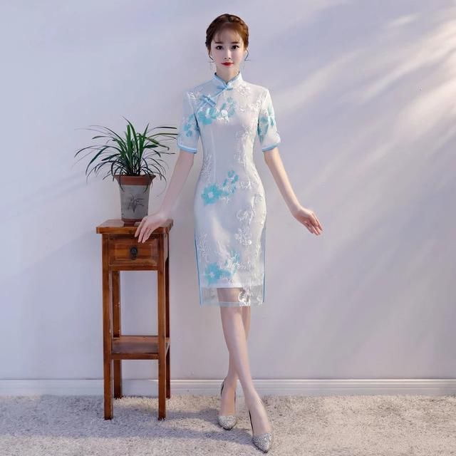 少女民国风旗袍，新款时尚单品，引领穿搭新风潮！