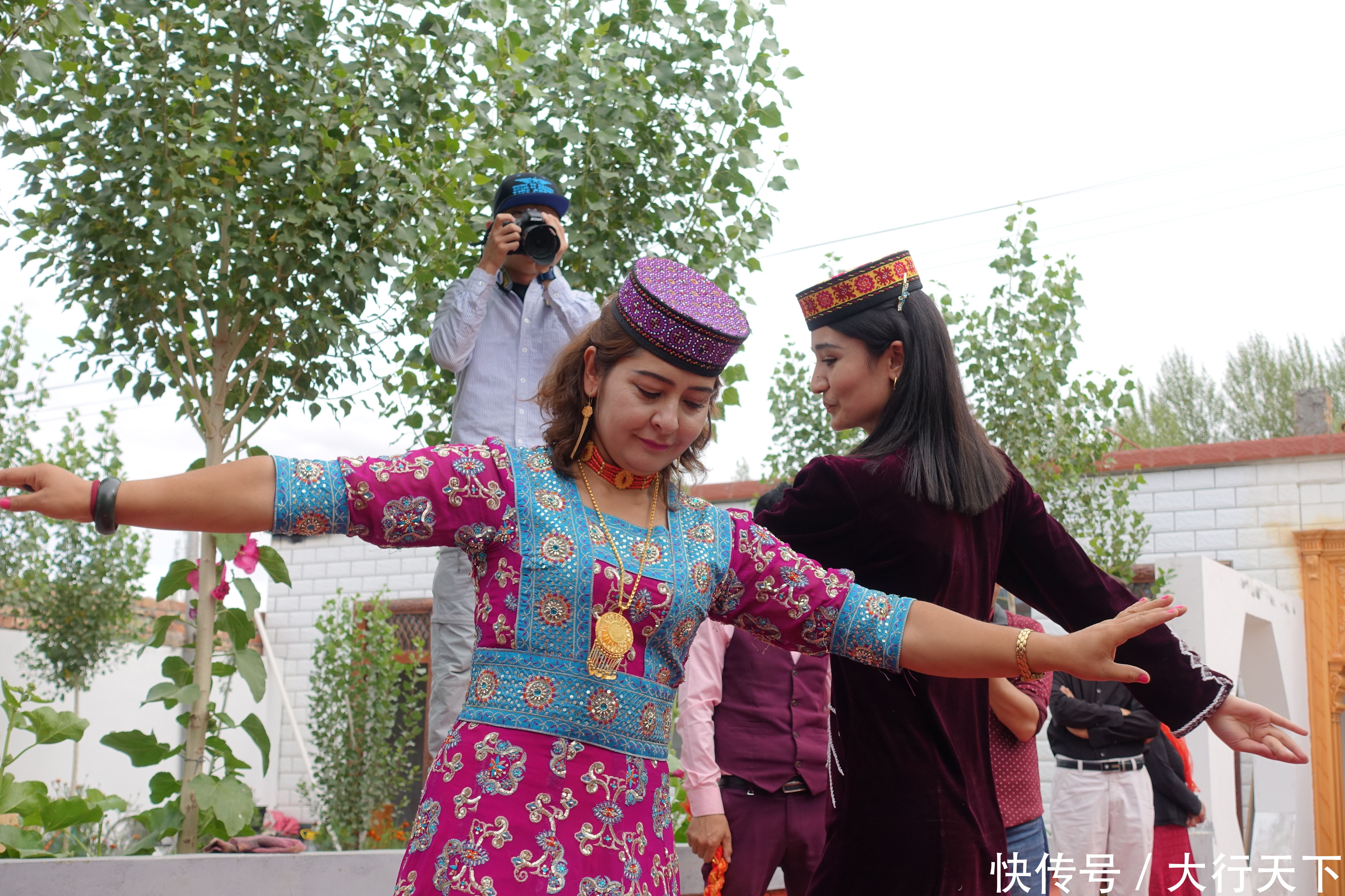  新疆@这个省份的面积相当于10个河南、16个江苏，不愧是“大新疆