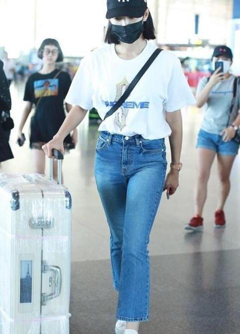 宋茜腿是有多粗?硬是把阔腿裤穿成紧身裤,网友:这绝不止90斤!