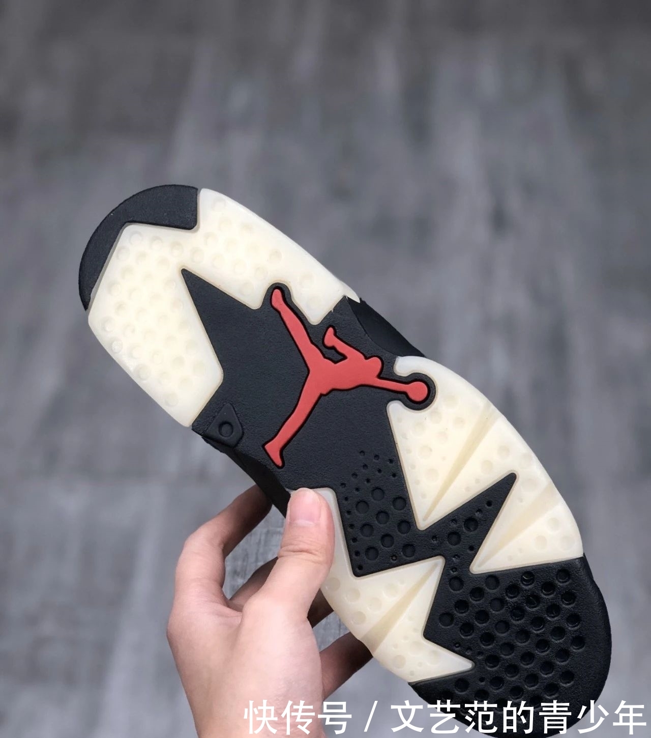  「发售」限量发售款牛仔 Air Jordan 6水洗丹宁拼接鞋面开箱测评！